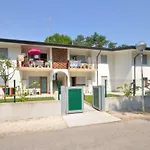 Lägenhet Villaggio Delfino